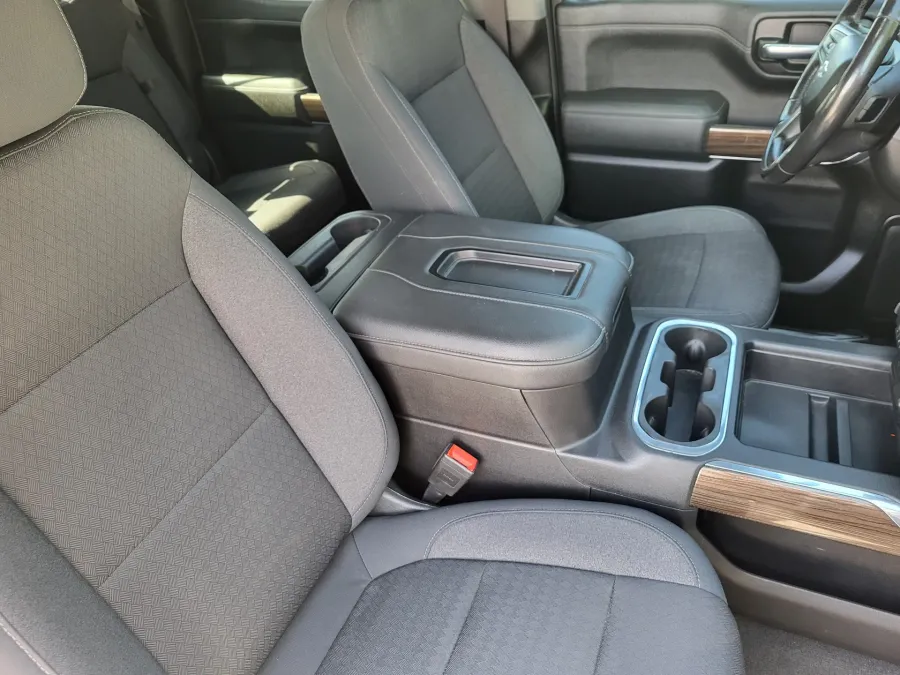 2020 Chevrolet Silverado 1500 RST | Photo 12 of 24