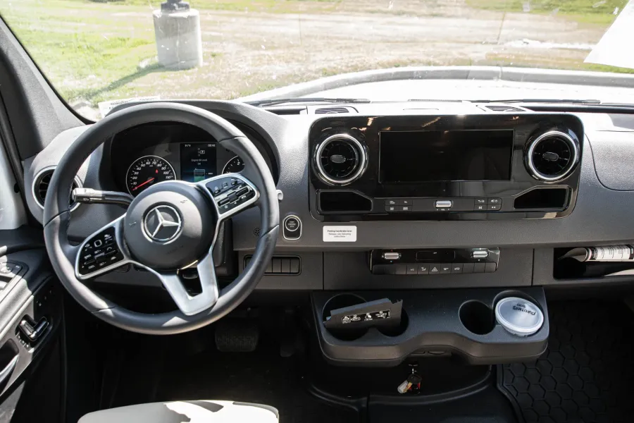 2026 Tiffin Wayfarer 25XPW | Photo 9 of 19