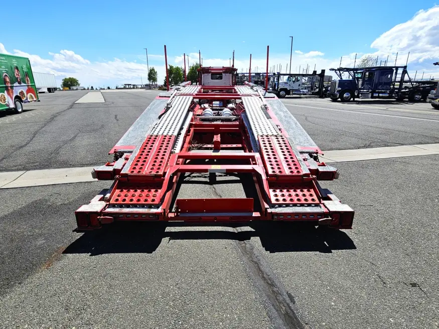2018 Peterbilt 389 | Photo 11 of 35