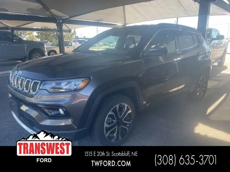 2024 Jeep Compass | Photo 1 of 1