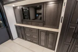 2026 Newmar Summit Aire 4505 | Thumbnail Photo 22 of 27