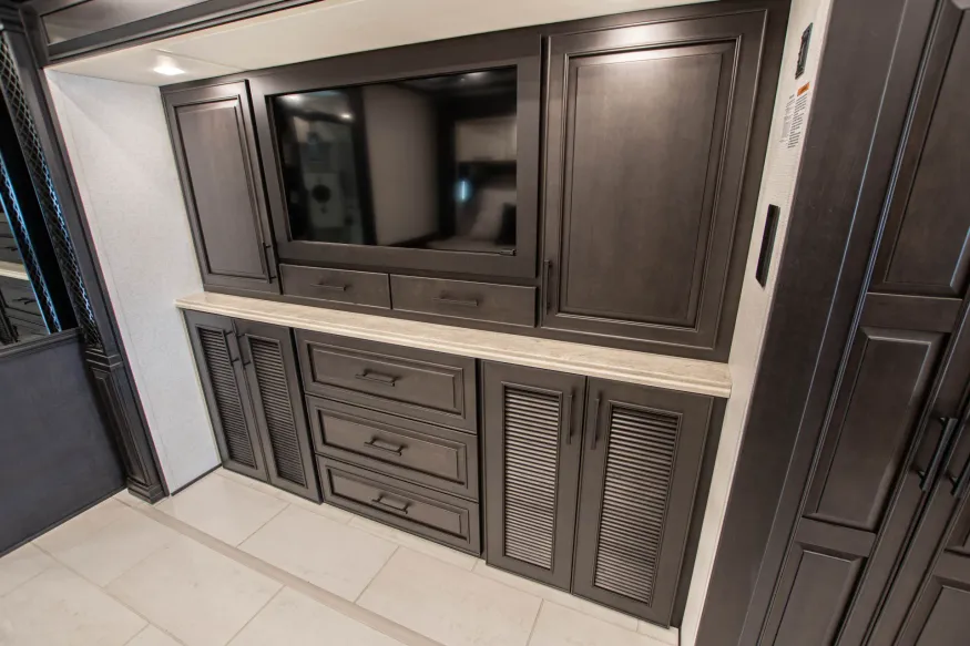 2026 Newmar Summit Aire 4505 | Photo 22 of 27