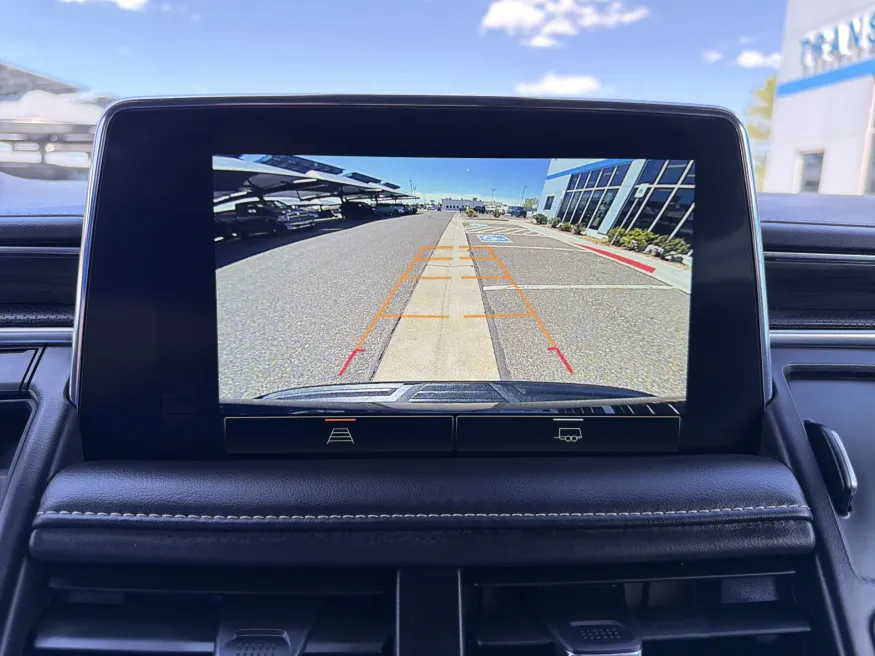2024 GMC Yukon XL SLT | Photo 17 of 22