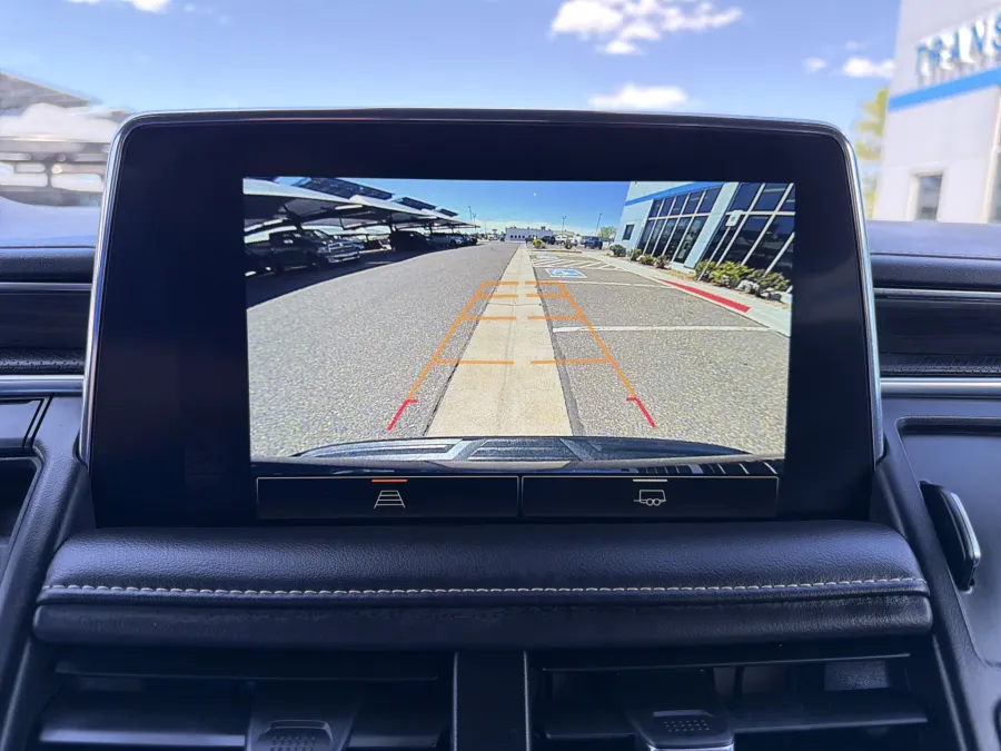 2024 GMC Yukon XL SLT | Photo 17 of 22