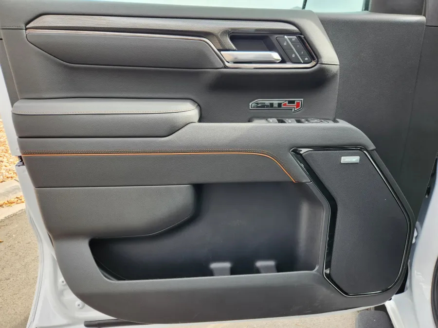 2026 GMC Sierra 1500 AT4 | Photo 5 of 31