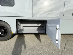 2026 Renegade Verona 40VBH | Thumbnail Photo 26 of 30