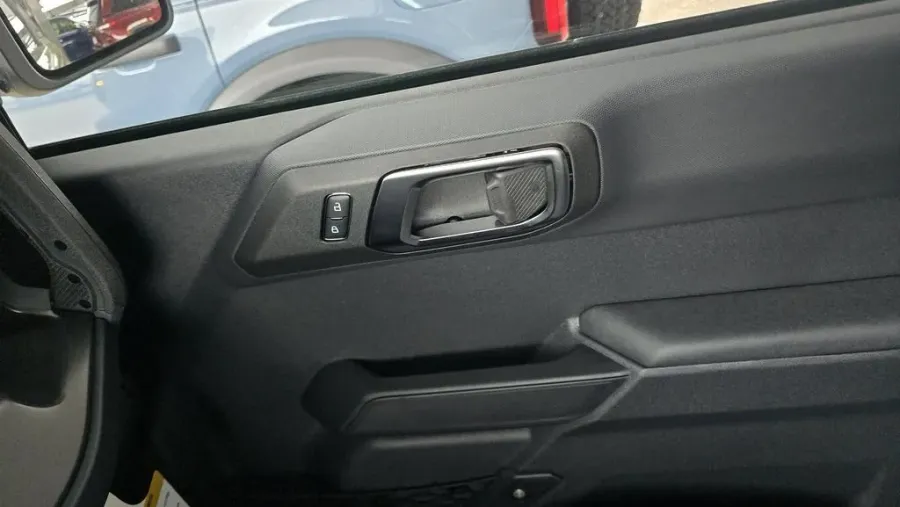 2025 Ford Bronco | Photo 26 of 29