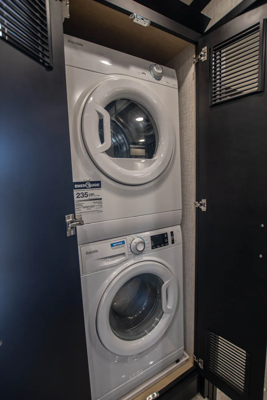 2026 Newmar Essex 4569 | Photo 35 of 34