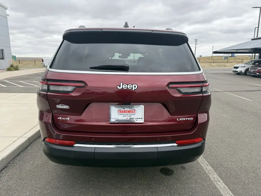 2024 Jeep Grand Cherokee L Limited | Photo 7 of 23