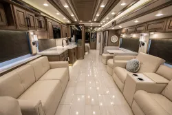 2026 Newmar London Aire 4551 | Thumbnail Photo 3 of 40