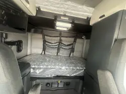 2020 Freightliner Cascadia | Thumbnail Photo 16 of 18