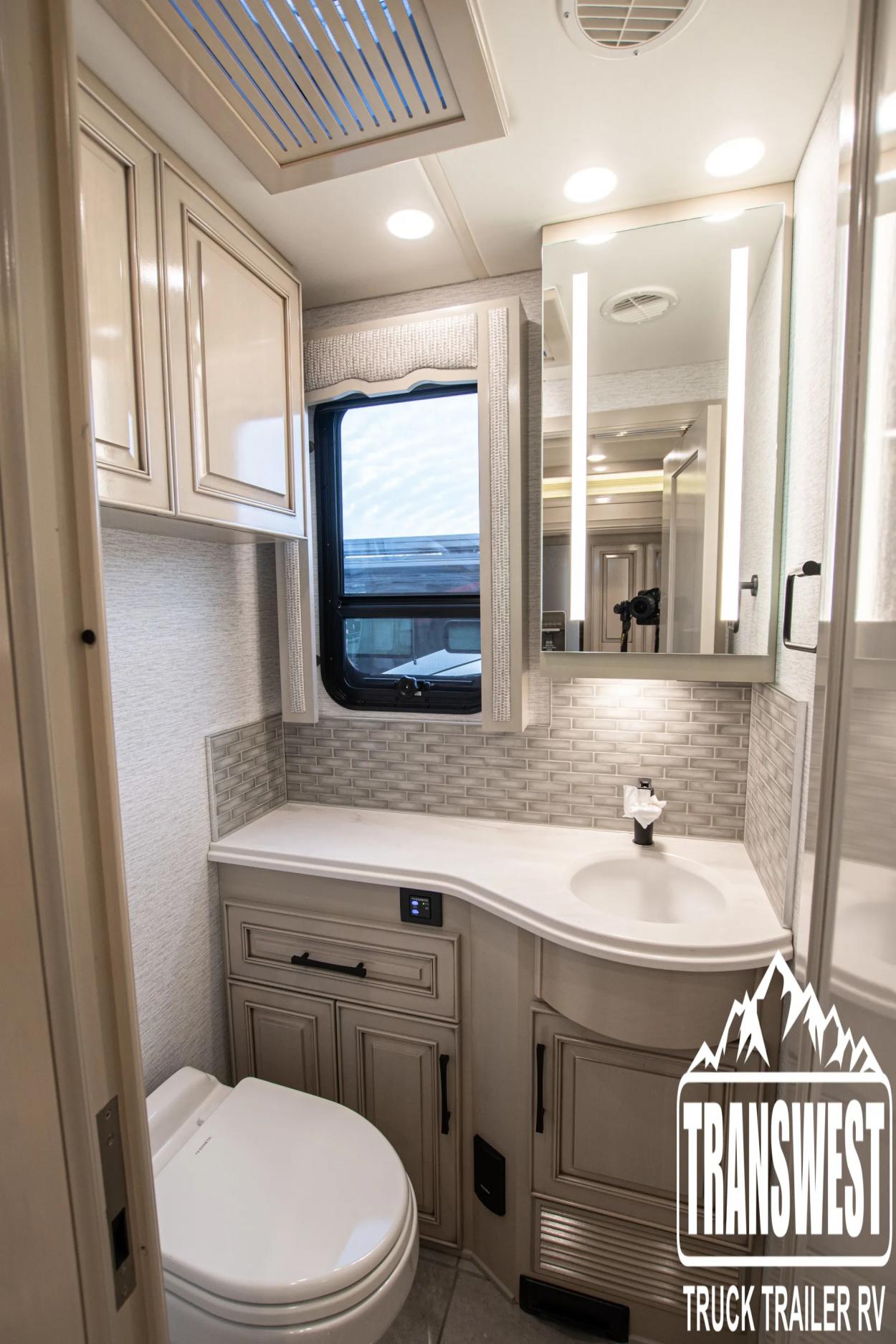 2024 Newmar London Aire 4551 | Photo 22 of 46