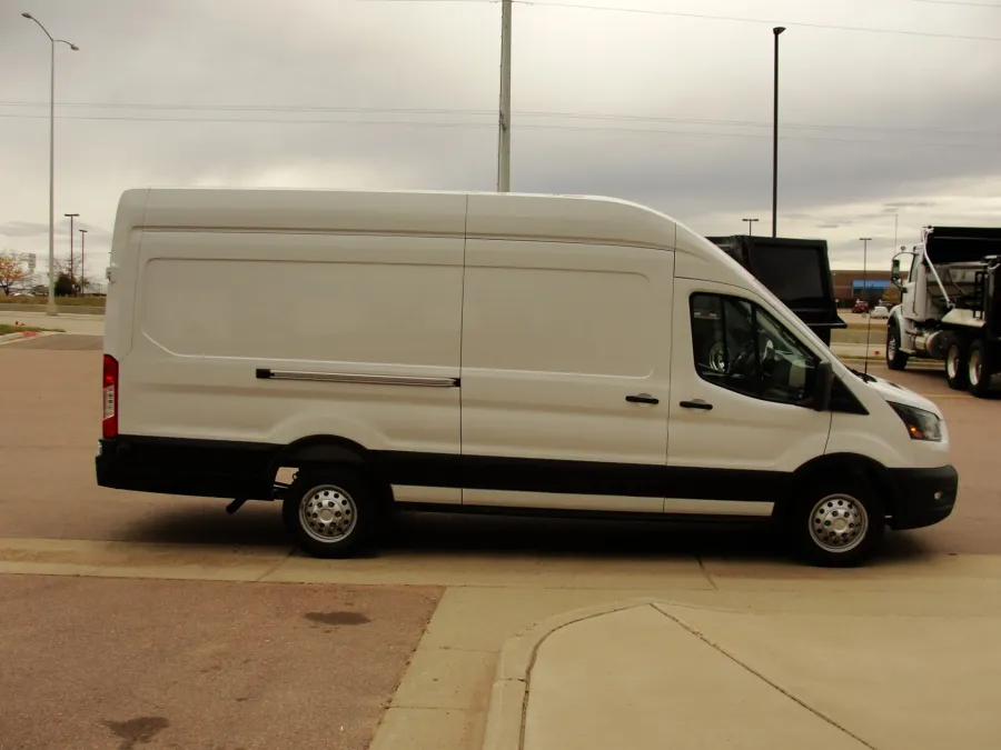 2026 Ford Transit-350 | Photo 5 of 14