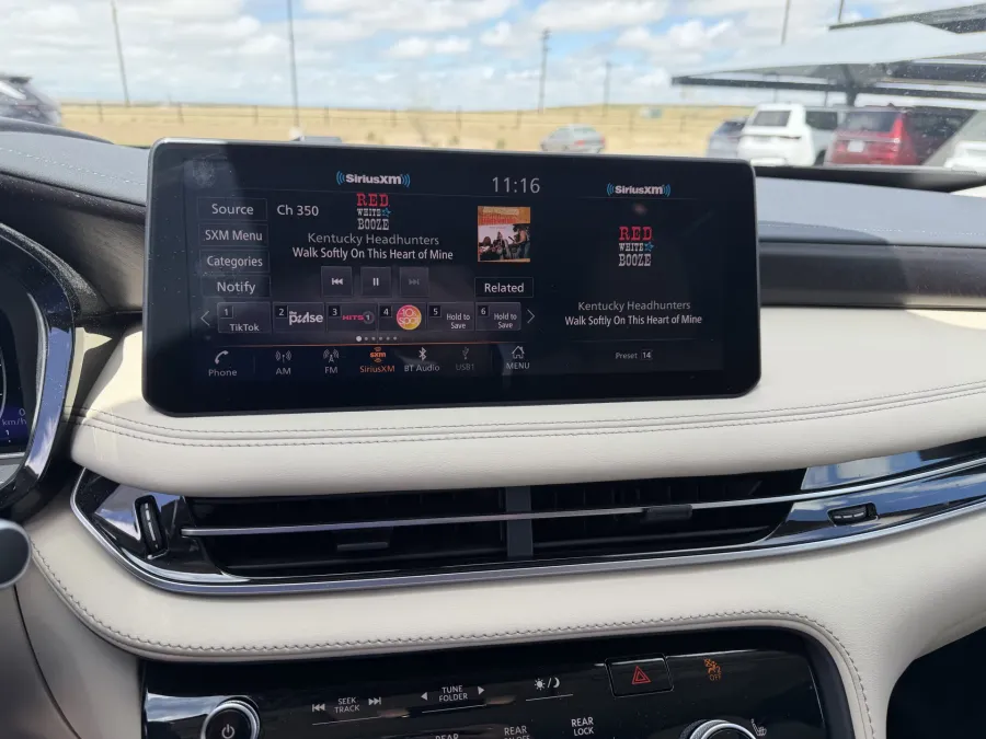 2025 Infiniti QX60 Sensory | Photo 21 of 25
