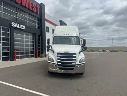 2020 Freightliner Cascadia | Thumbnail Photo 2 of 18