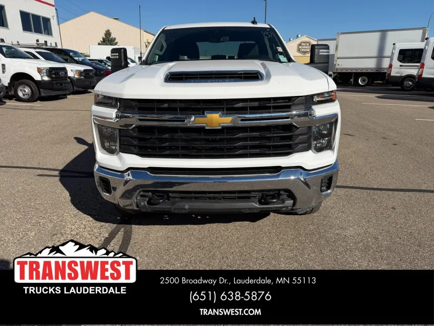 2024 Chevrolet Silverado 3500HD LT | Photo 7 of 21
