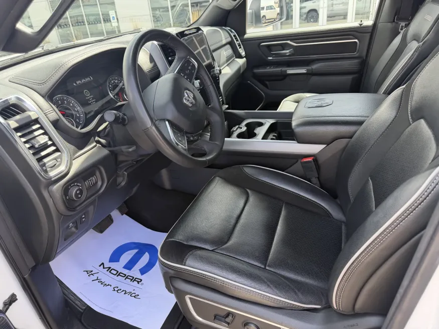 2025 RAM 1500 Laramie | Photo 15 of 19