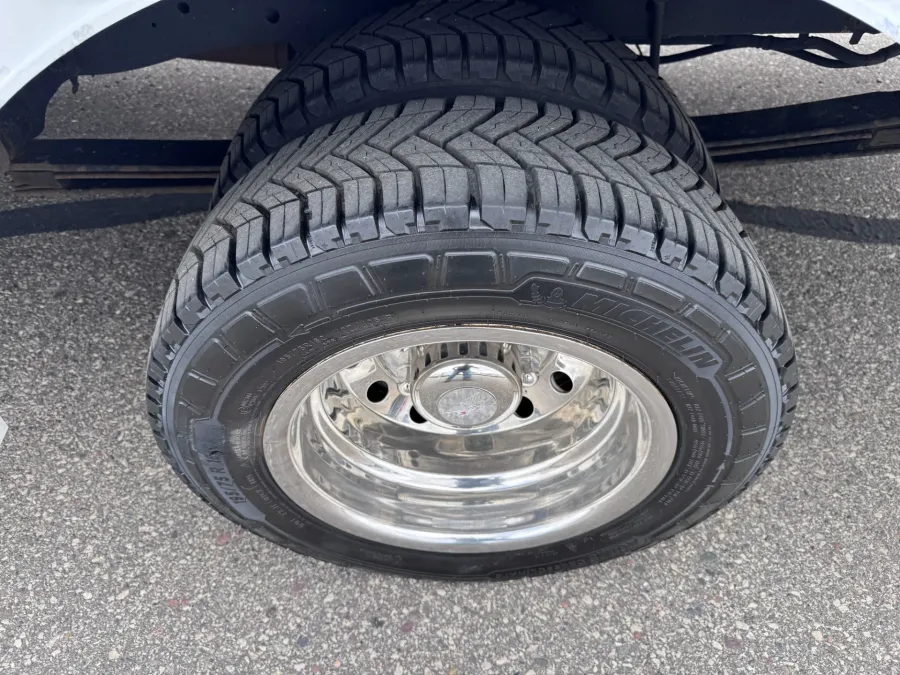 2018 Ford Transit | Photo 15 of 21