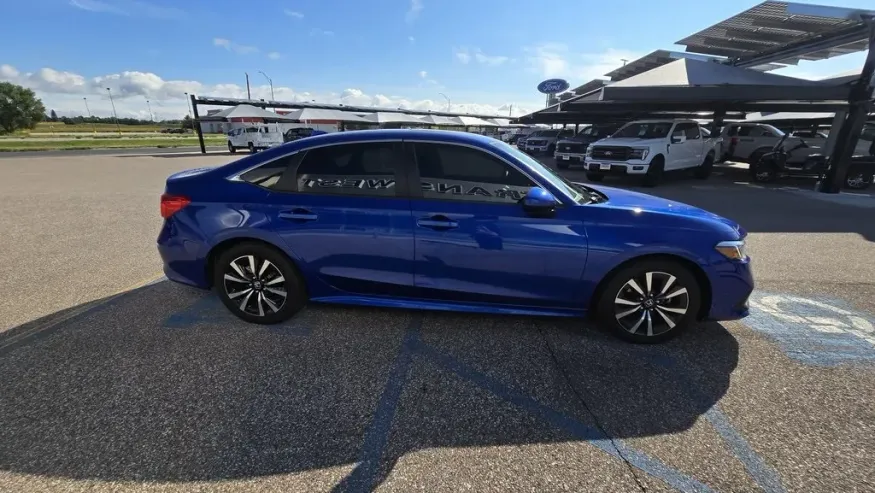 2022 Honda Civic | Photo 4 of 28