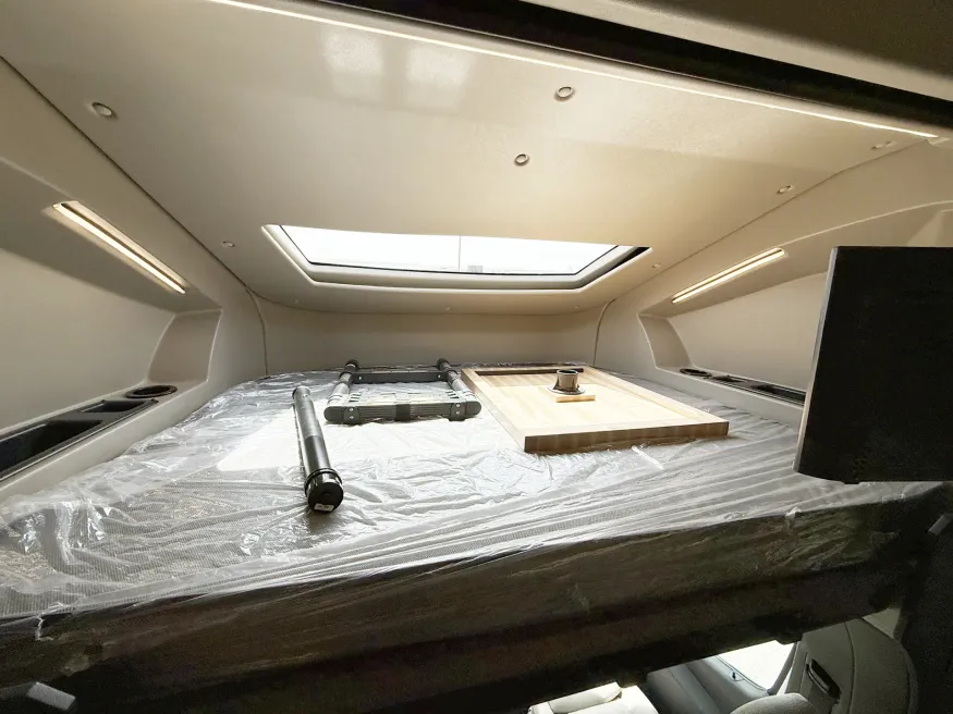 2027 Newmar Freedom Aire 2512 | Photo 8 of 25