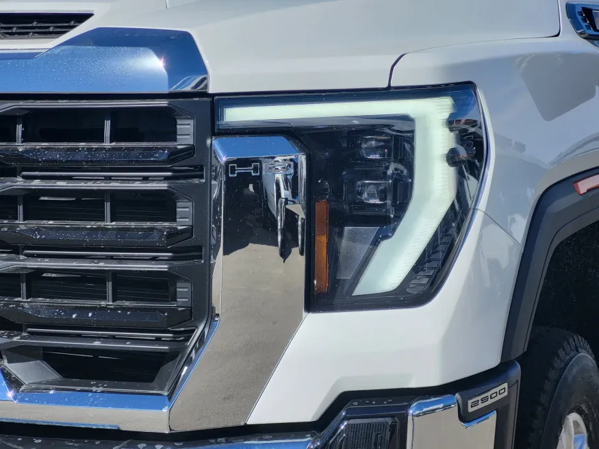 2026 GMC Sierra 2500HD Pro | Photo 7 of 30