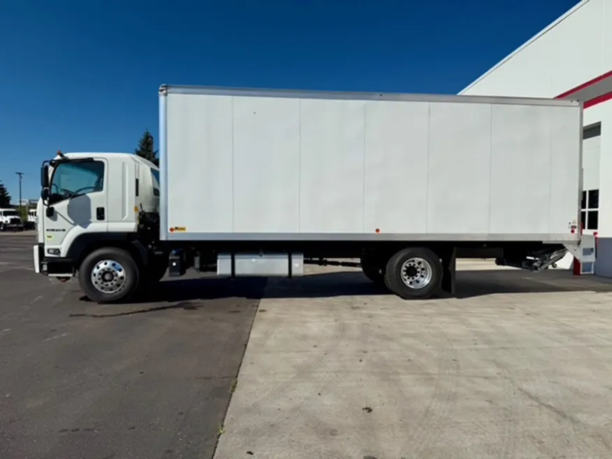 2025 Isuzu FTR | Photo 3 of 16