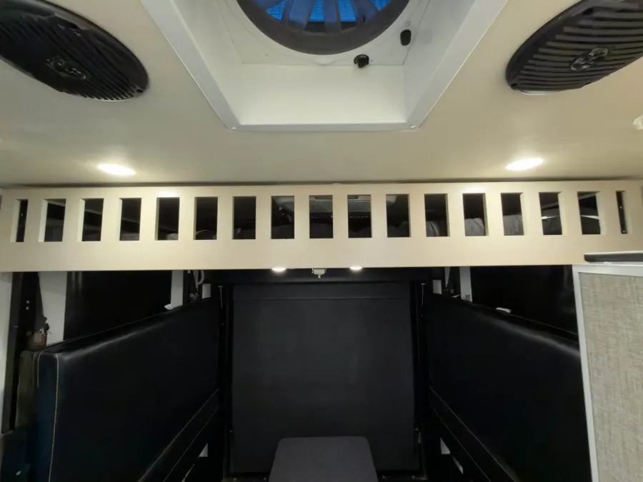 2022 Newmar Canyon Star 3927 | Photo 26 of 28
