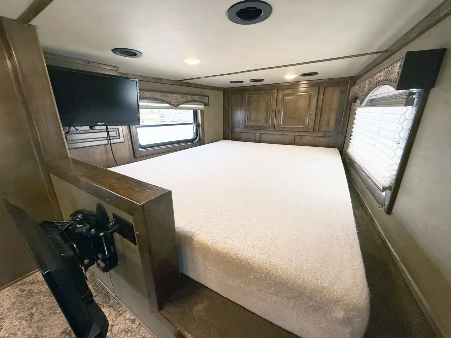 2019 Twister 5HLQ | Photo 5 of 27