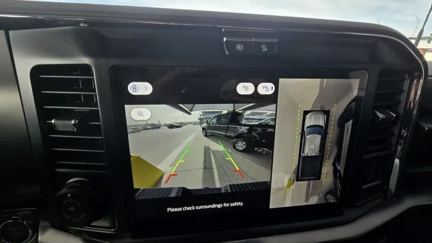 2026 Ford Super Duty F-250 | Photo 30 of 39