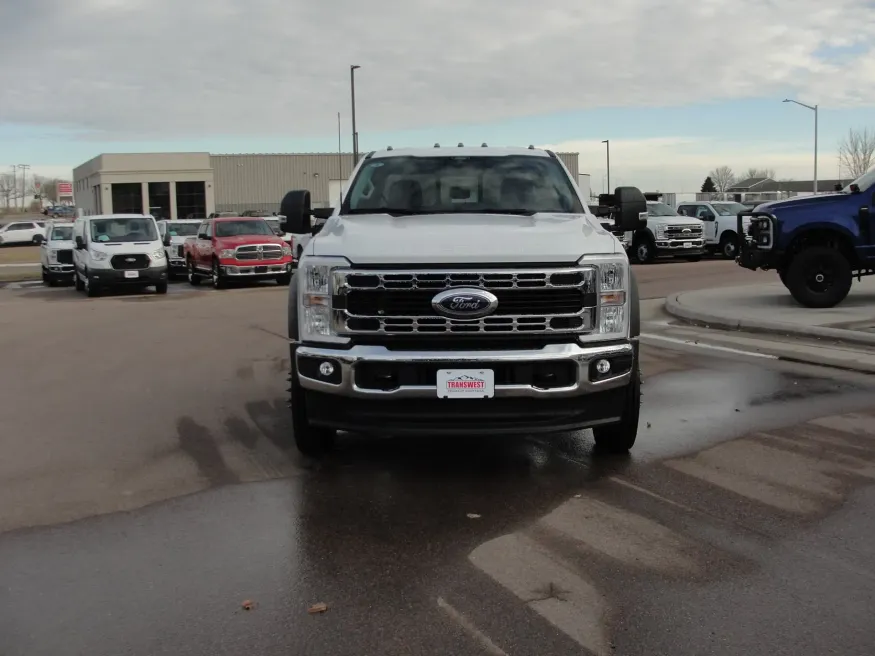 2026 Ford F550 | Photo 9 of 12