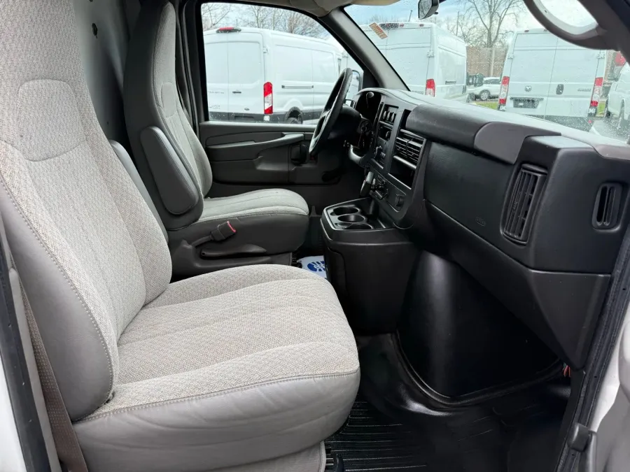 2012 Chevrolet Express 1500 Work Van | Photo 6 of 19