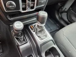 2023 Jeep Wrangler Sport S | Thumbnail Photo 25 of 28