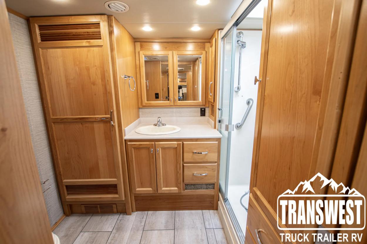 2021 Tiffin Allegro Red 340 38LL | Photo 23 of 29