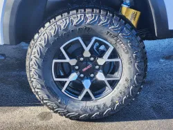 2026 GMC Canyon 4WD AT4X | Thumbnail Photo 5 of 22