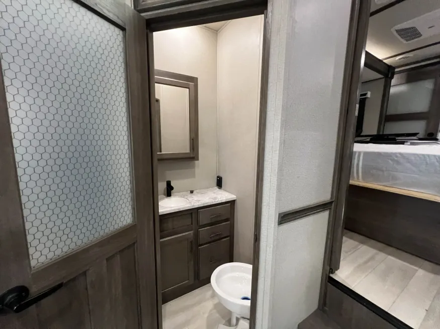 2022 Grand Design Solitude 373FB R | Photo 12 of 18