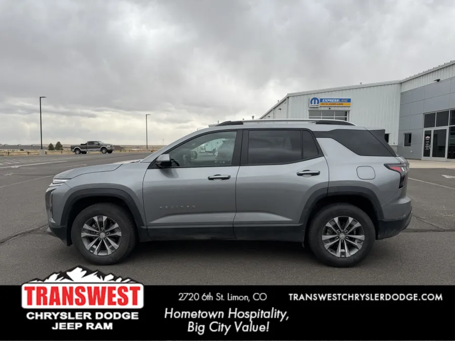 2025 Chevrolet Equinox AWD LT | Photo 4 of 4