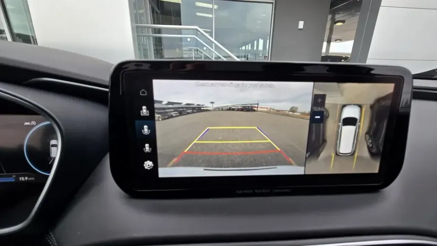 2022 Hyundai Santa Fe | Photo 23 of 33