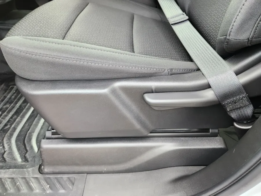 2026 GMC Sierra 2500HD Pro | Photo 17 of 23