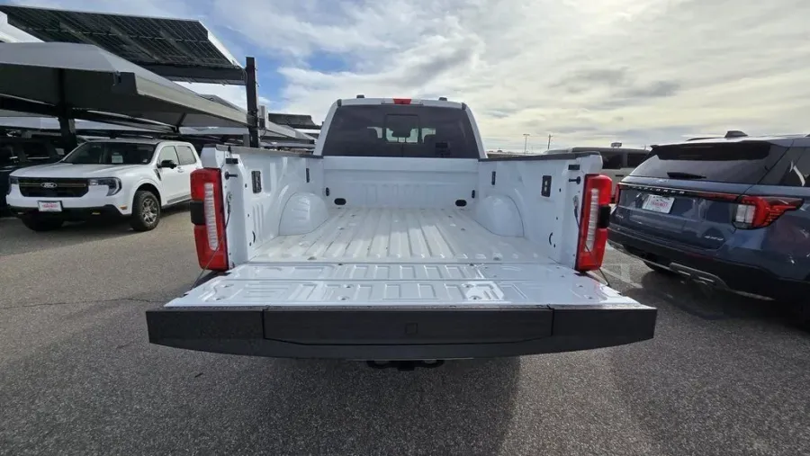 2026 Ford Super Duty F-250 | Photo 16 of 40