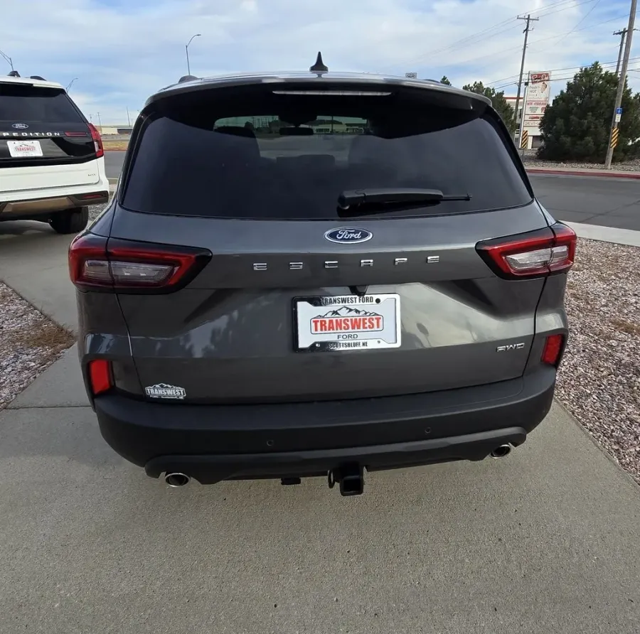 2026 Ford Escape | Photo 7 of 28