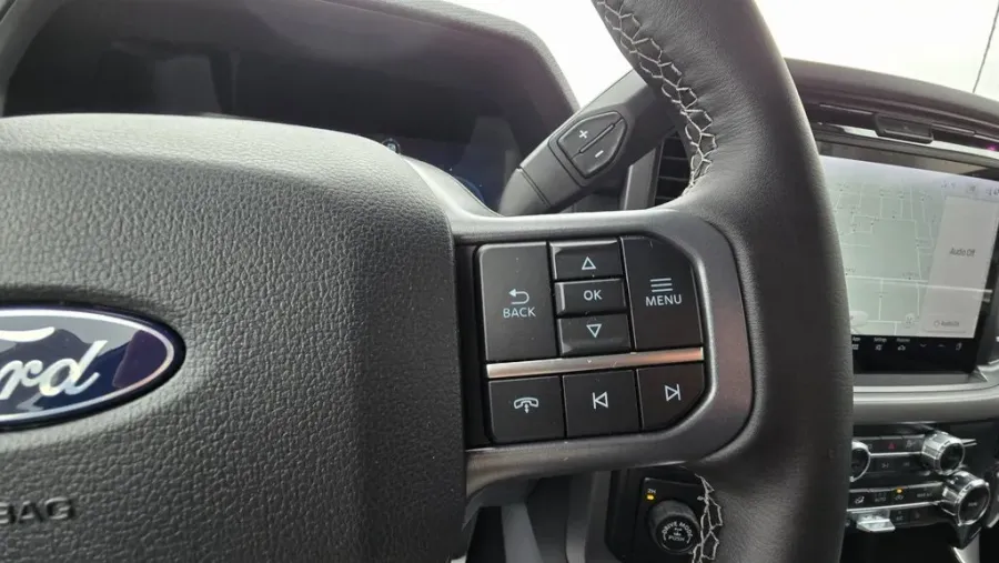 2025 Ford F-150 | Photo 17 of 29