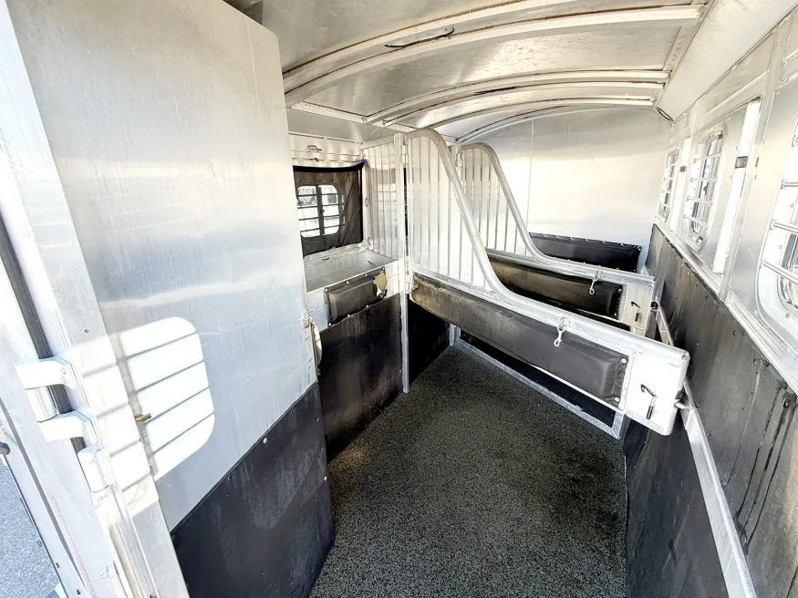 2001 4 Star 3HGN | Photo 8 of 17