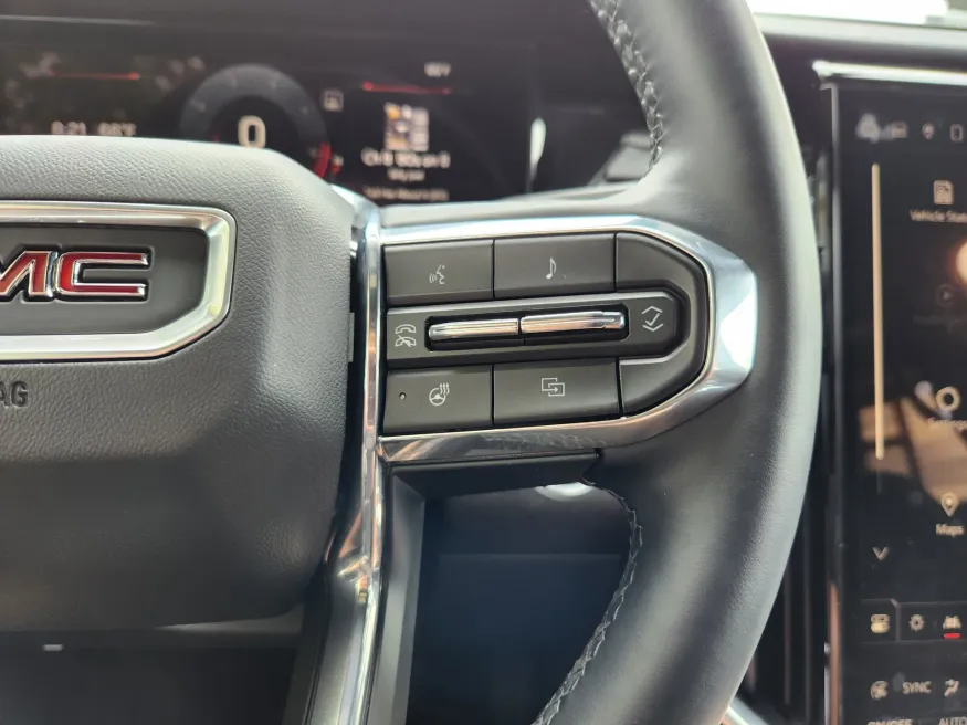 2025 GMC Acadia AWD Elevation | Photo 25 of 29