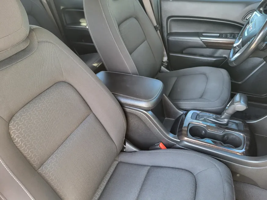 2019 GMC Canyon 4WD SLE | Photo 12 of 24