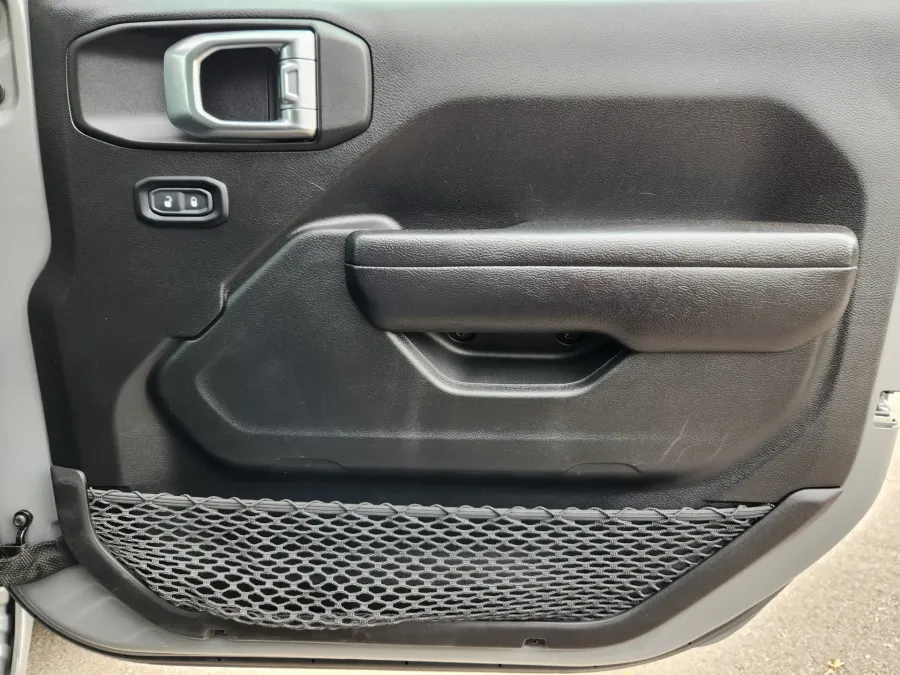 2023 Jeep Wrangler Sport S | Photo 14 of 28