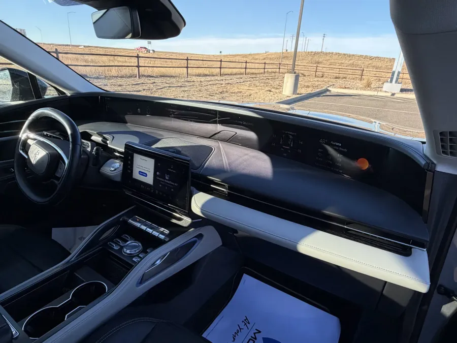 2024 Lincoln Nautilus Reserve | Photo 15 of 22