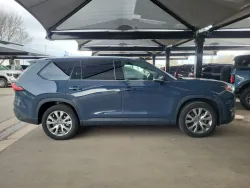 2024 Toyota Grand Highlander | Thumbnail Photo 1 of 4