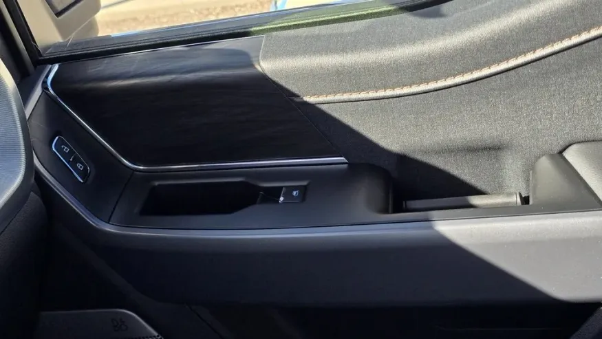 2025 Ford F-150 | Photo 29 of 32