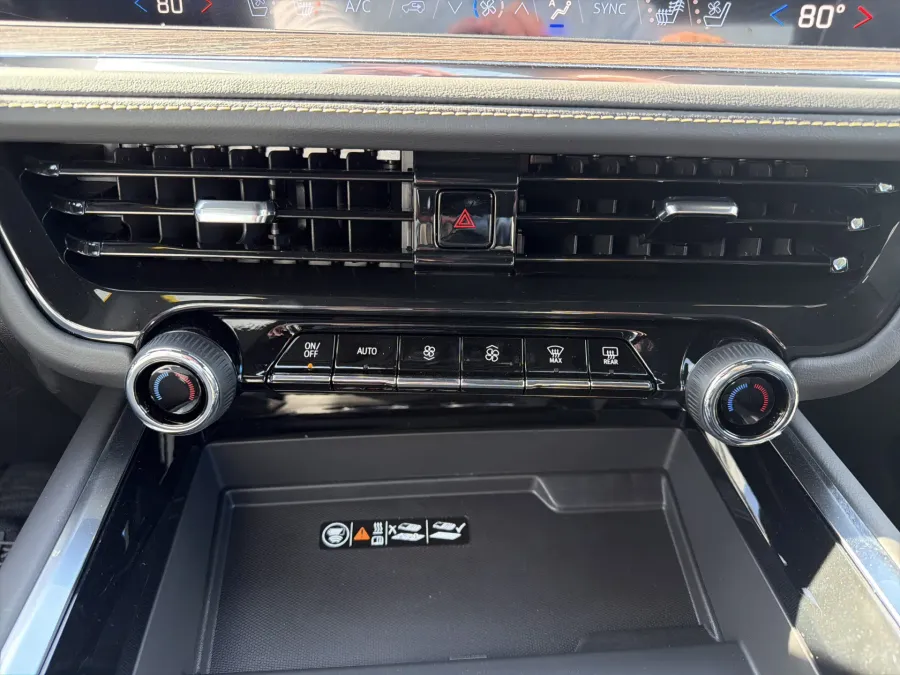 2026 Chevrolet Suburban Premier | Photo 21 of 26