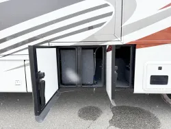 2022 Newmar Bay Star 3626 | Thumbnail Photo 29 of 30